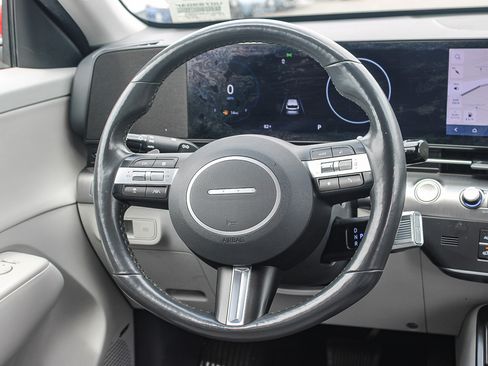 Used 2024 Hyundai Kona Limited AWD/4WD image 16
