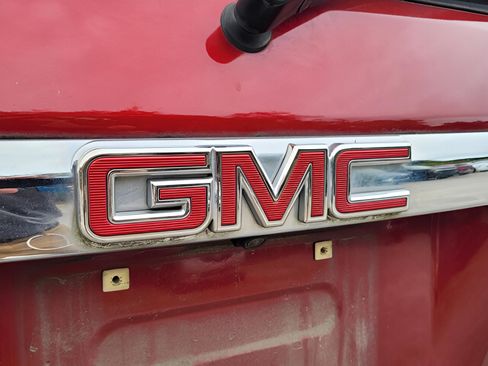 Used 2019 GMC Acadia SLT image 25