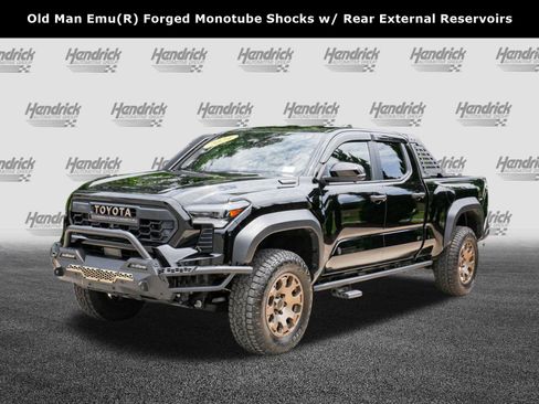 Used 2024 Toyota Tacoma 4x4 Double Cab Hybrid image 5