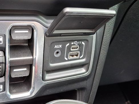 Certified 2022 Jeep Wrangler Unlimited Sport w/ Sun And Sound Package image 23