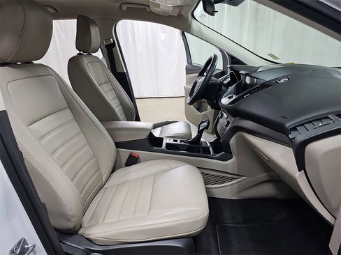 Used 2019 Ford Escape SEL image 13