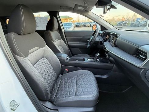 New 2025 Nissan Kicks SV w/ Illumination Package image 15