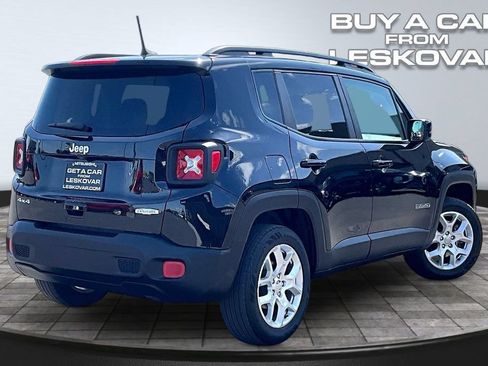 Used 2018 Jeep Renegade Latitude w/ Cold Weather Group AWD/4WD image 12