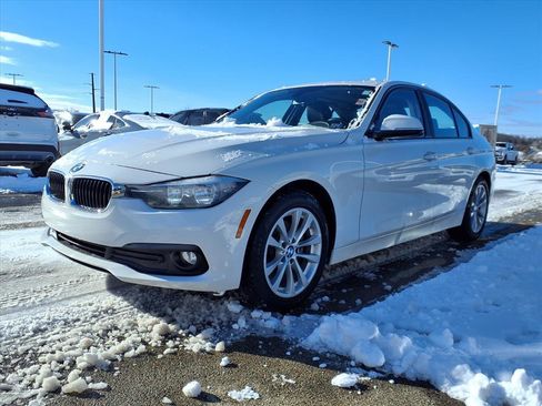 Used 2017 BMW 320i xDrive Sedan image 4