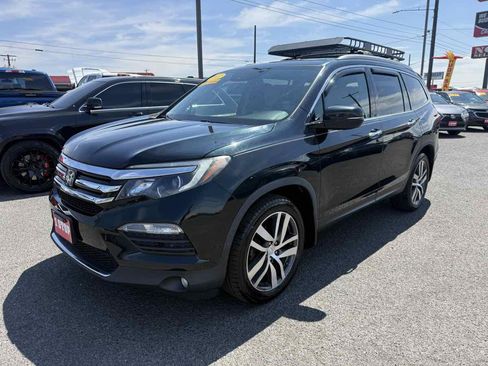 Used 2017 Honda Pilot Touring image 3