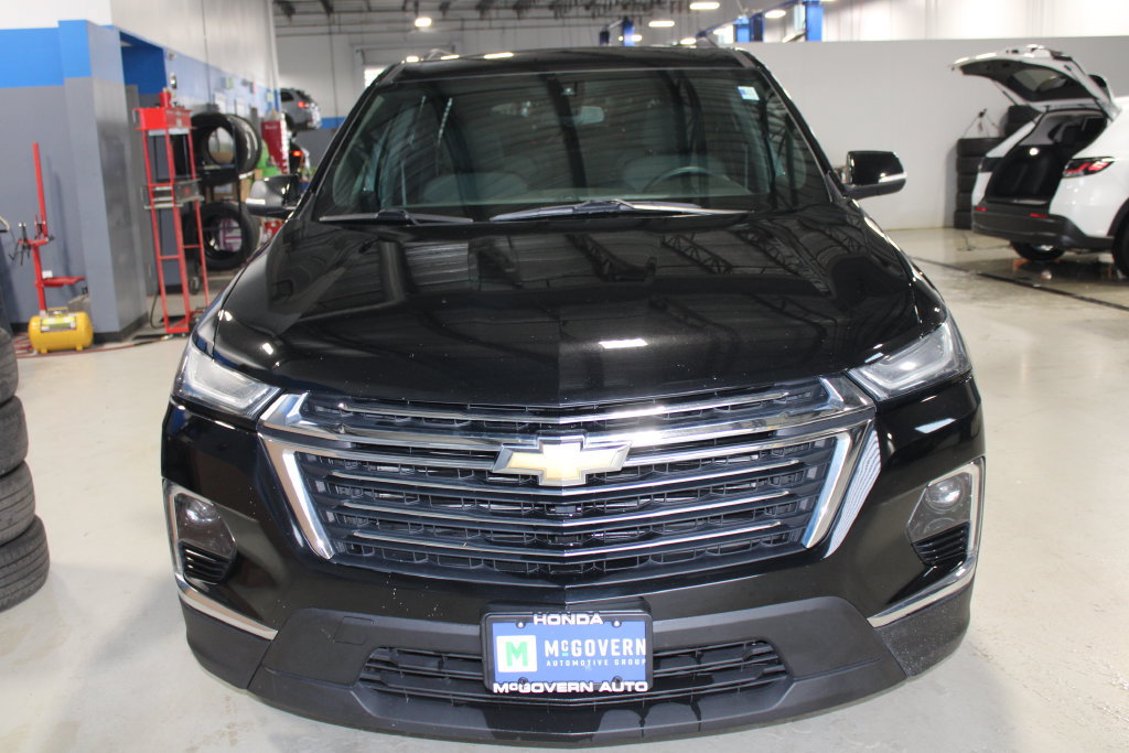 Used 2023 Chevrolet Traverse LT AWD/4WD image 2