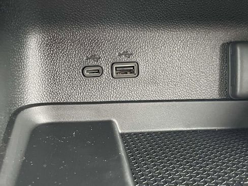 New 2026 Chevrolet Traverse LT image 15