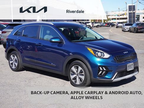 Used 2022 Kia Niro LX image 1