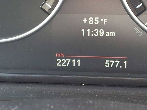 Used 2012 BMW 550i xDrive Sedan AWD/4WD image 21