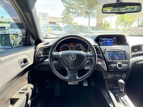 Used 2018 Acura ILX FWD image 2