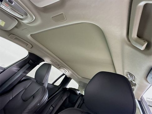 New 2026 Volvo V60 B5 Cross Country Ultra w/ Climate Package image 23