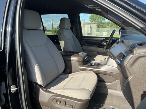 Used 2021 Chevrolet Suburban LS AWD/4WD image 30