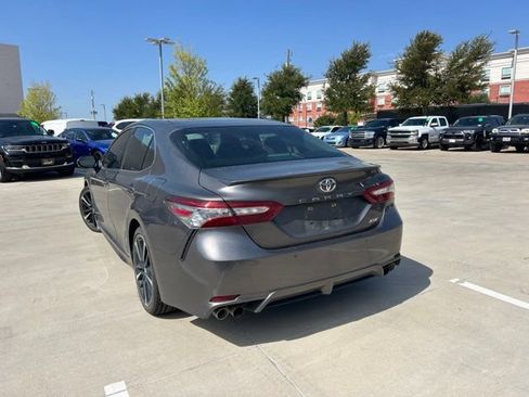 Used 2018 Toyota Camry XSE FWD image 5