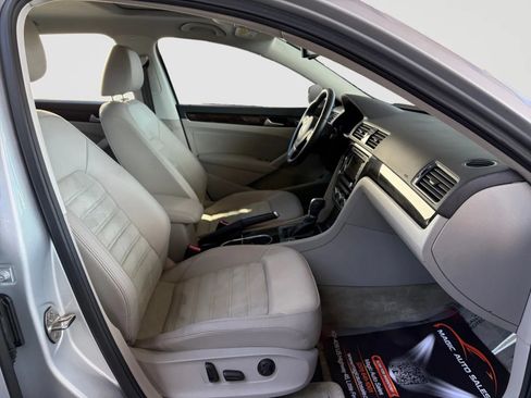 Used 2015 Volkswagen Passat TDI SEL Premium FWD image 20