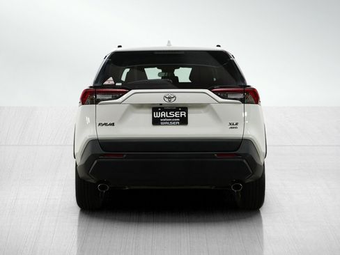Used 2025 Toyota RAV4 XLE image 4
