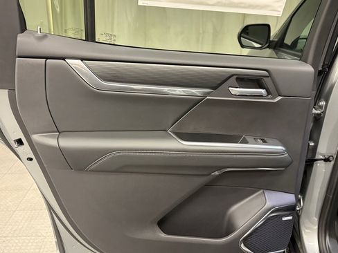 New 2026 GMC Acadia Elevation w/ LPO, Floor Liner Package image 23