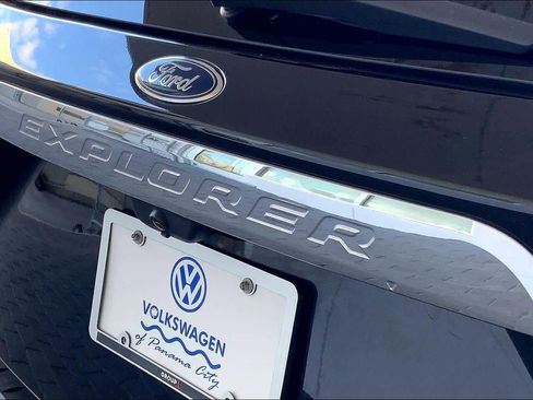 Used 2022 Ford Explorer Limited w/ Equipment Group 301A image 30