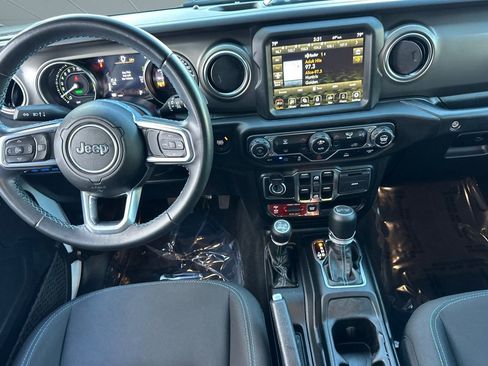 Used 2022 Jeep Wrangler Unlimited Rubicon 4xe image 26