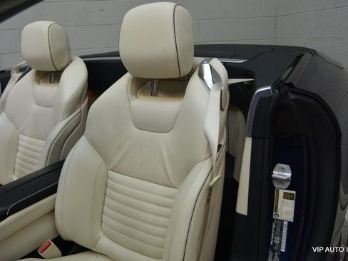 Used 2013 Mercedes-Benz SL 550 image 17