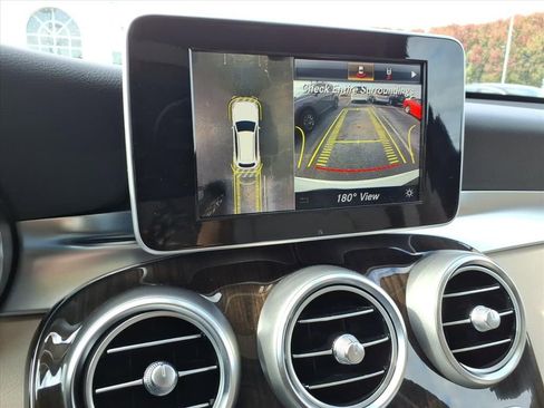 Used 2018 Mercedes-Benz GLC 300 4MATIC w/ Premium Package image 18