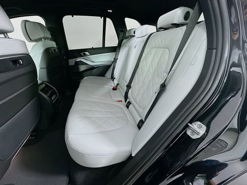 New 2026 BMW X5 xDrive50e image 17