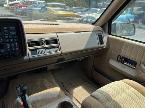 Used 1994 Chevrolet Silverado 3500 4x4 Crew Cab image 10