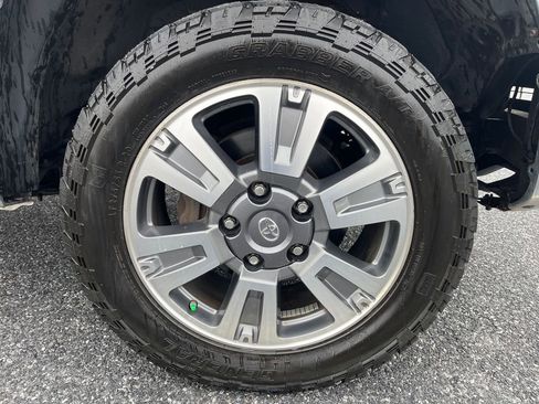 Used 2014 Toyota Tundra SR5 w/ TRD Off Road Package image 10