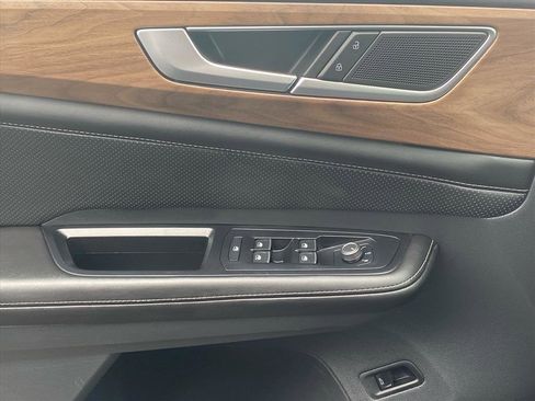 Certified 2024 Volkswagen Atlas SE image 16