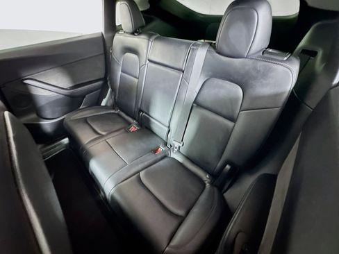 Used 2021 Tesla Model Y Long Range image 20