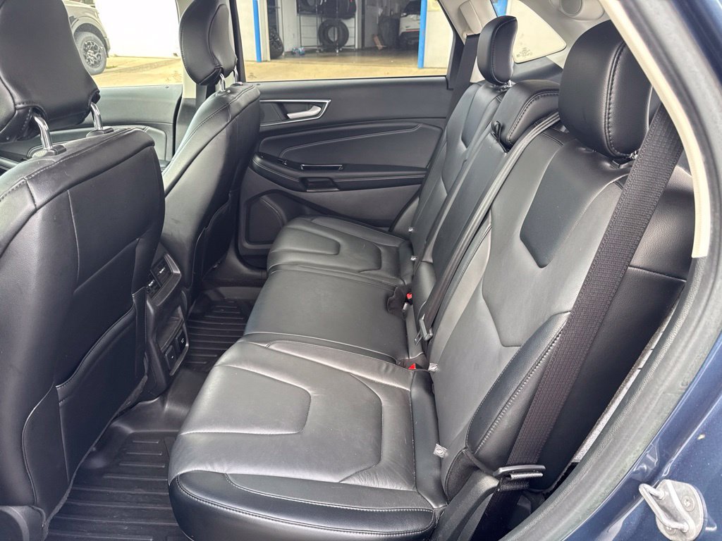 Certified 2019 Ford Edge Titanium FWD image 32