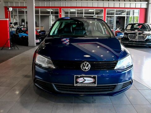 Used 2014 Volkswagen Jetta SE FWD image 2