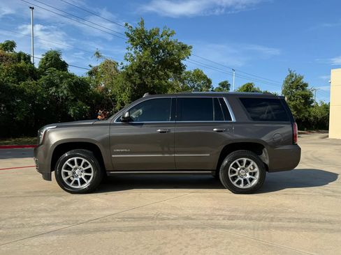 Used 2020 GMC Yukon Denali AWD/4WD image 3