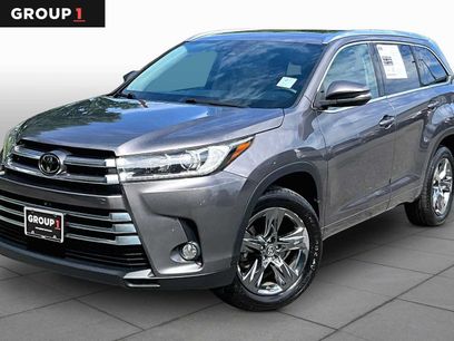 Used 2017 Toyota Highlander Limited Platinum w/ Carpet Mat Package