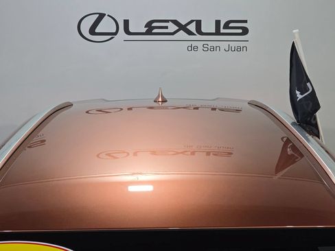 Used 2025 Lexus UX 300h FWD image 7