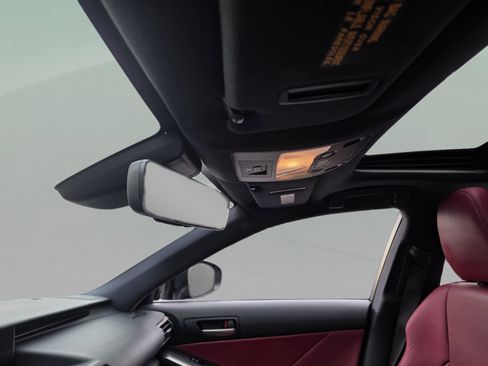 Used 2018 Lexus IS 300 F Sport w/ F Sport Package image 15