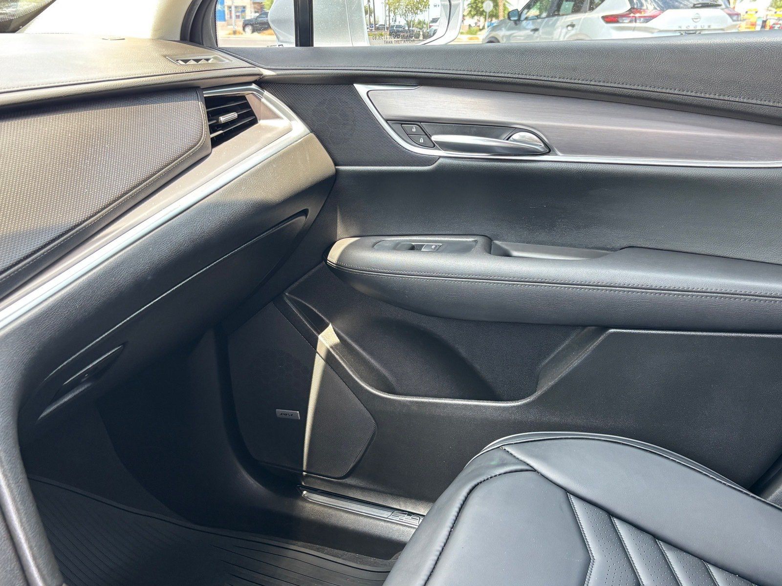 Used 2017 Cadillac XT5 Premium Luxury FWD image 19