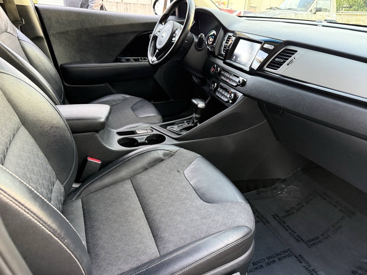 Used 2018 Kia Niro EX FWD image 13