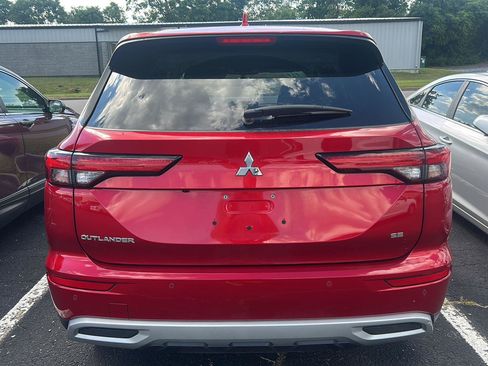 Used 2023 Mitsubishi Outlander SE FWD image 4