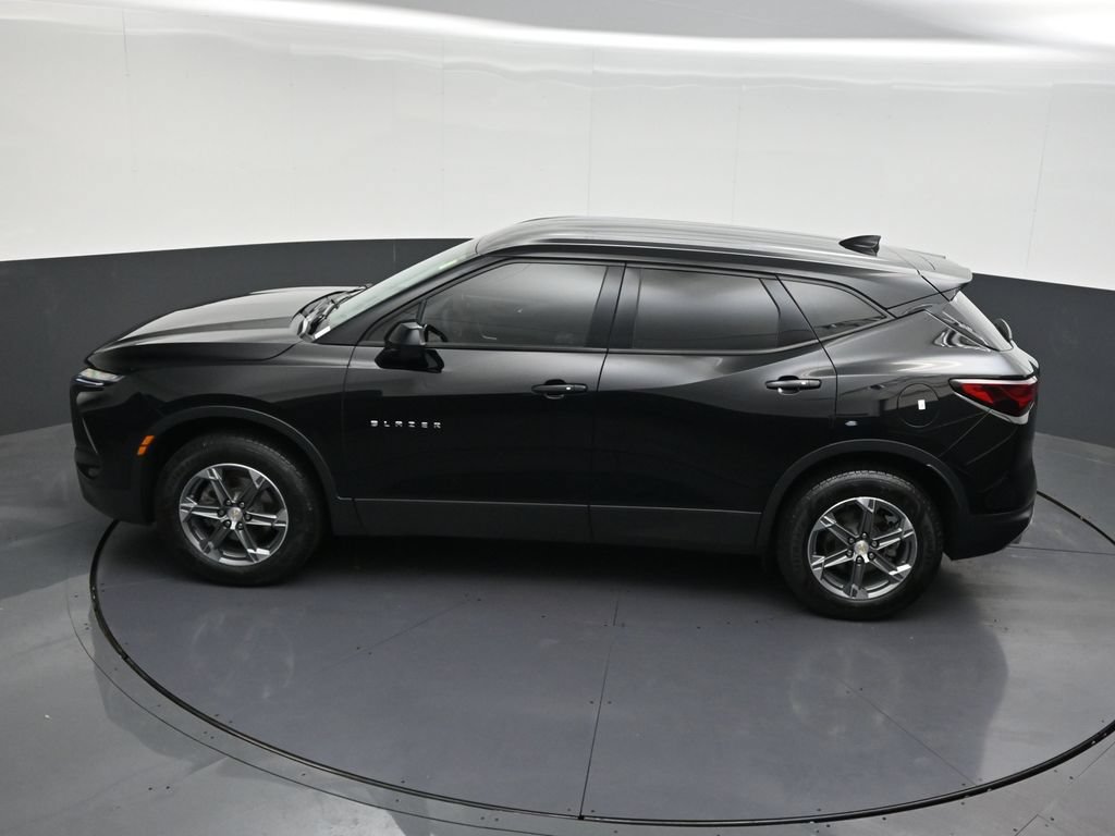 Used 2023 Chevrolet Blazer LT FWD image 21