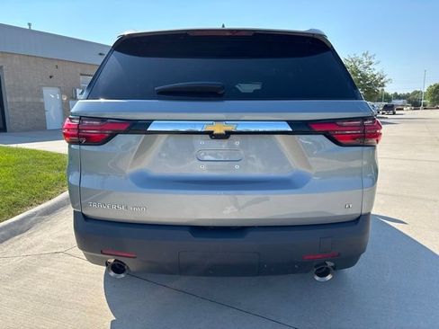 Used 2023 Chevrolet Traverse LT w/ Rear Camera Mirror Package AWD/4WD image 7