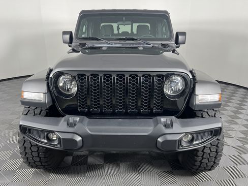 Used 2023 Jeep Gladiator Sport AWD/4WD image 5