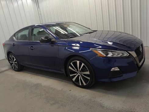 Used 2021 Nissan Altima 2.5 SR w/ SR Premium Package AWD/4WD image 11