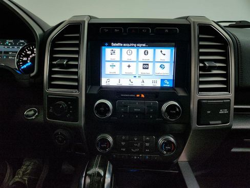 Used 2019 Ford F150 Platinum w/ Technology Package image 21