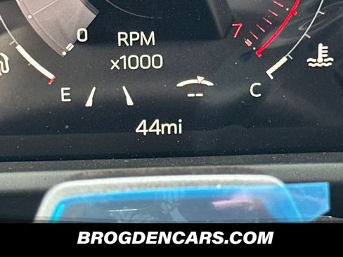 New 2026 GMC Acadia AT4 w/ Super Cruise Package image 7