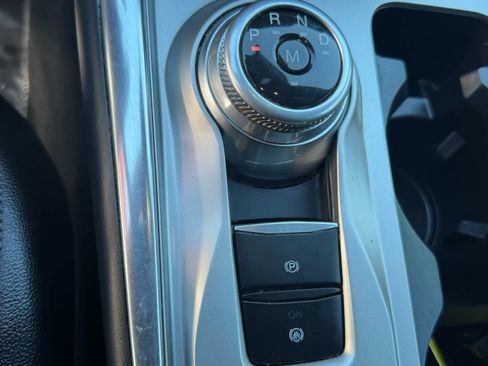 Used 2020 Ford Explorer XLT w/ Equipment Group 202A image 29