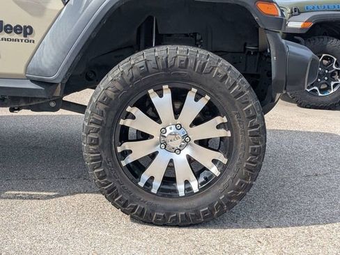 Used 2020 Jeep Gladiator Sport w/ Quick Order Package 24S AWD/4WD image 11