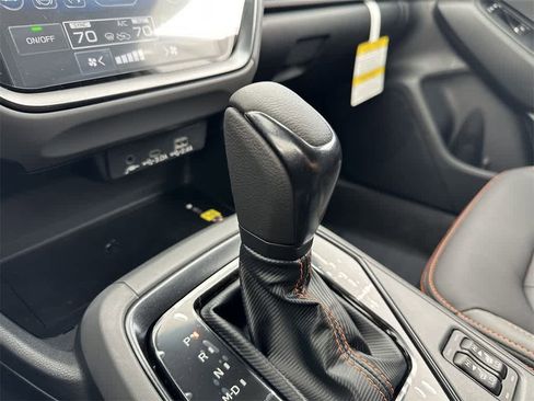 New 2025 Subaru Crosstrek 2.5i Limited w/ Crosstrek Mirror Package image 17