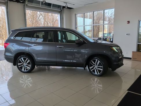 Used 2018 Honda Pilot Elite image 6