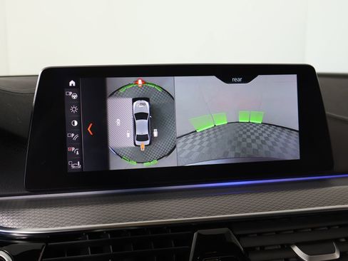 Used 2019 BMW M550i xDrive image 6