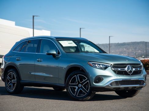 New 2026 Mercedes-Benz GLC 300 4MATIC image 3